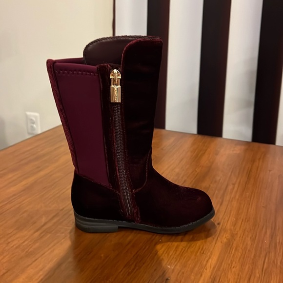 Michael Kors Emma Lily velour Boots new plum Girls Toddlers Size 12 - Picture 5 of 13
